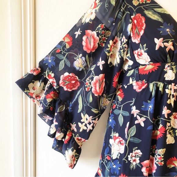 NWOT Betsy Johnson Floral dress. - Picture 3 of 11